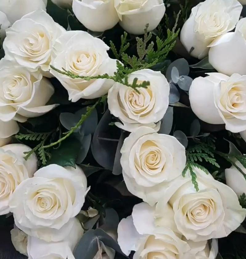 Ramo de Rosas Blancas